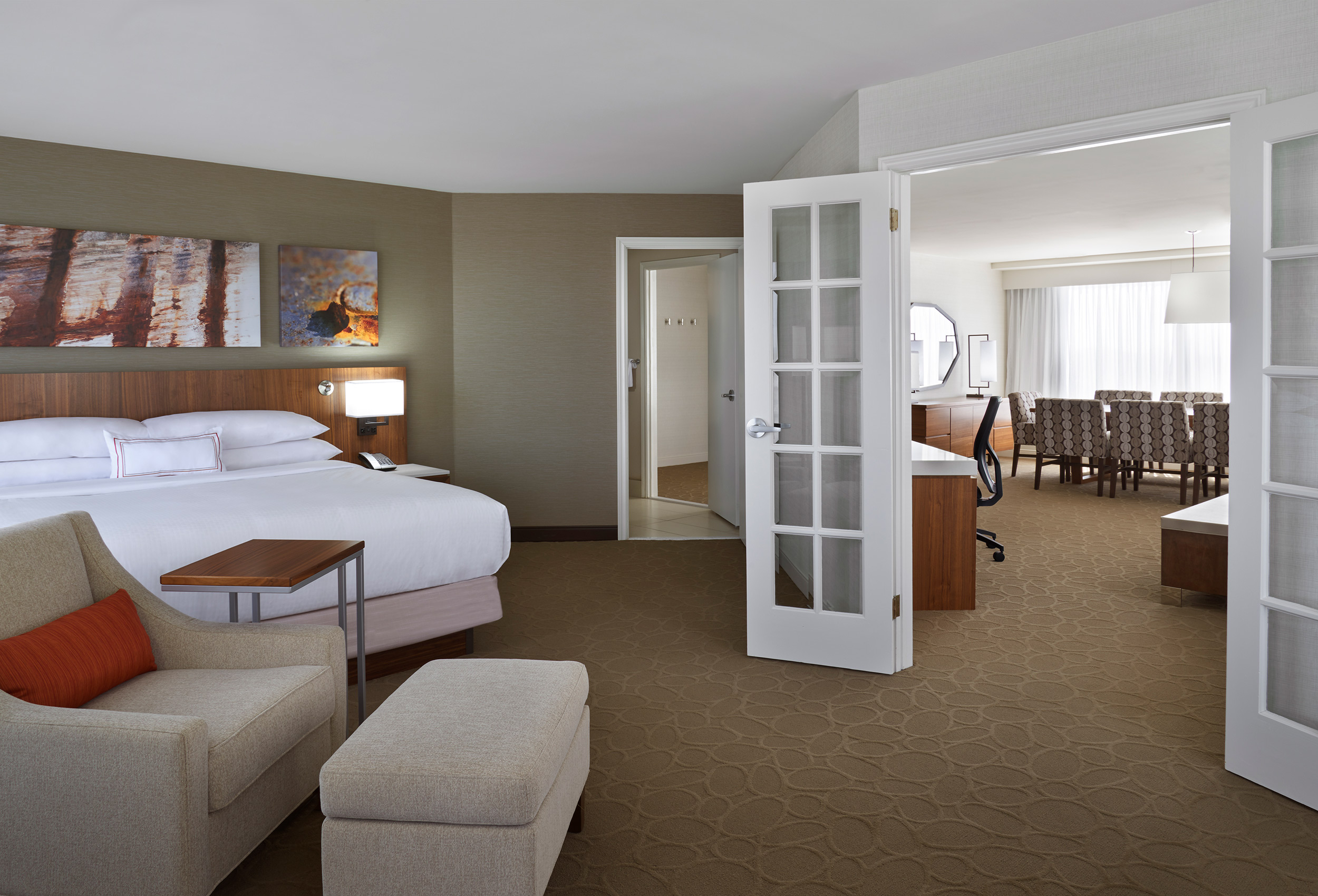 Delta Hotel Toronto Airport_Guestroom