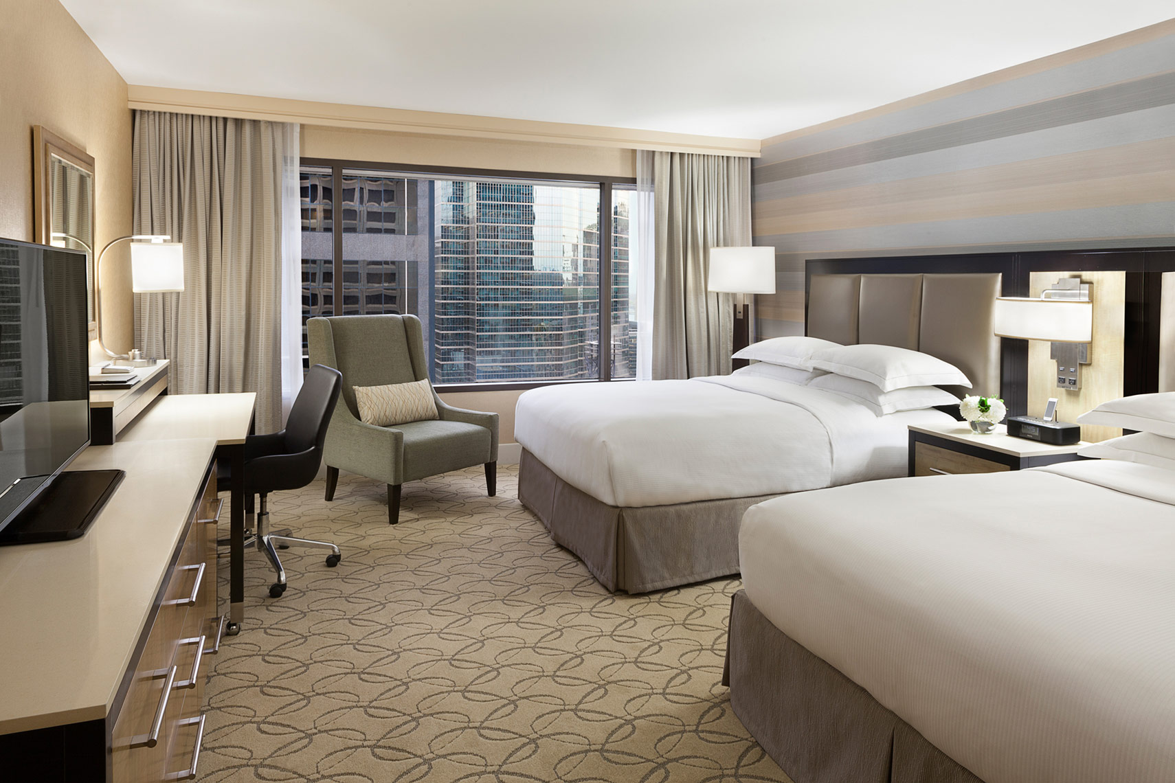 Hilton Toronto Downtown Hotel Guest Room